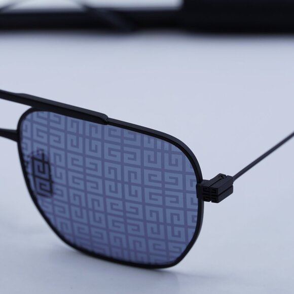 Final Price! Givenchy GV40041U 02C Sunglasses - Picture 4 of 8
